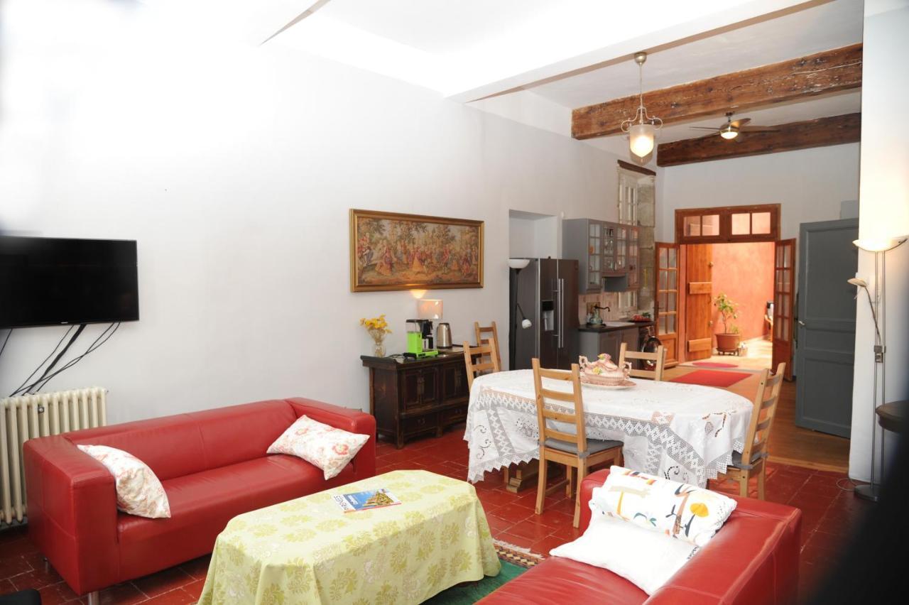 Classic France Double For Larger Groups Or Extended Families - Ac, Elevtor, 2 Appts Joined By A Common Indoor Patio Apartamento Limoux Exterior foto